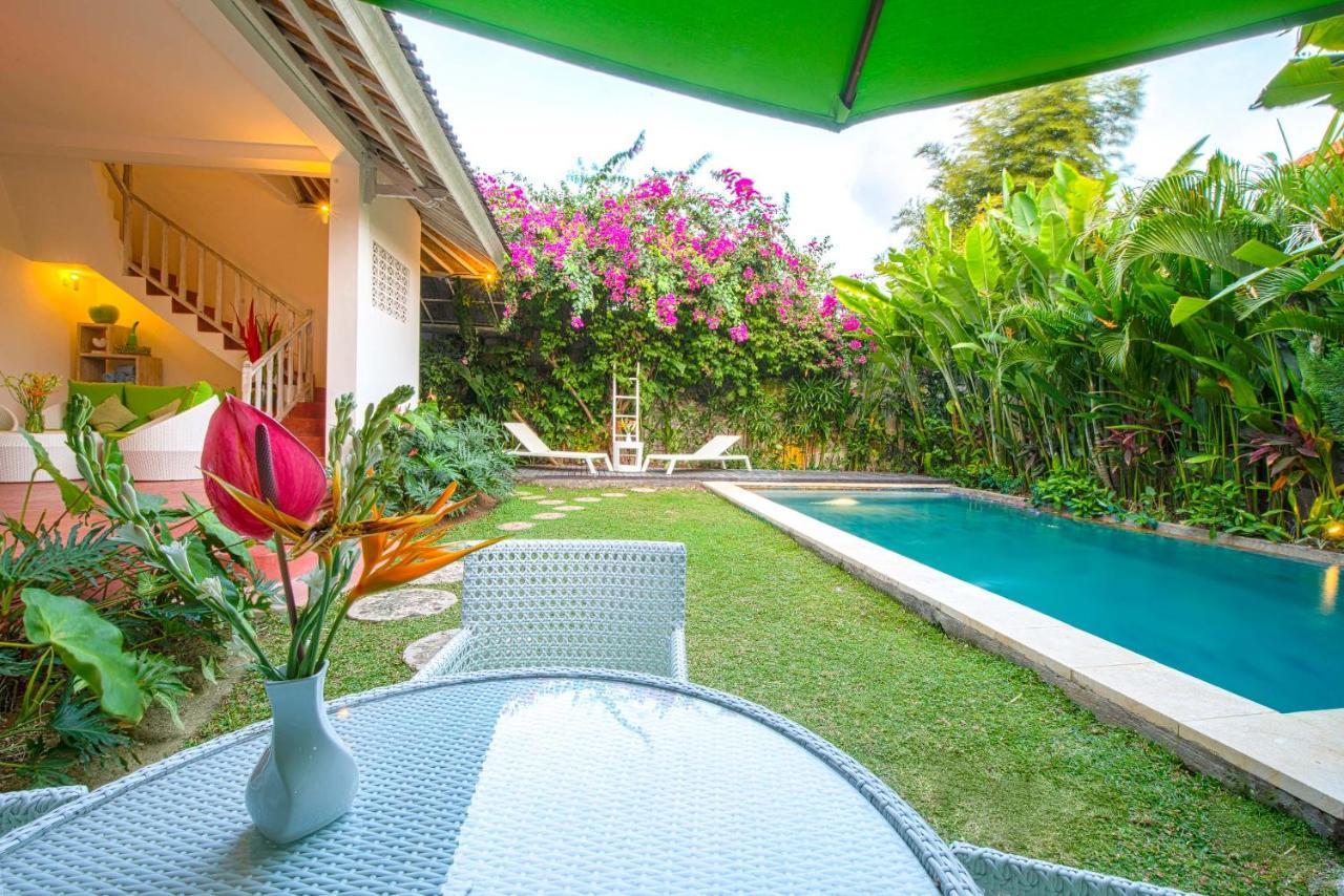 Villa Enjoy - Seminyak Center Luaran gambar
