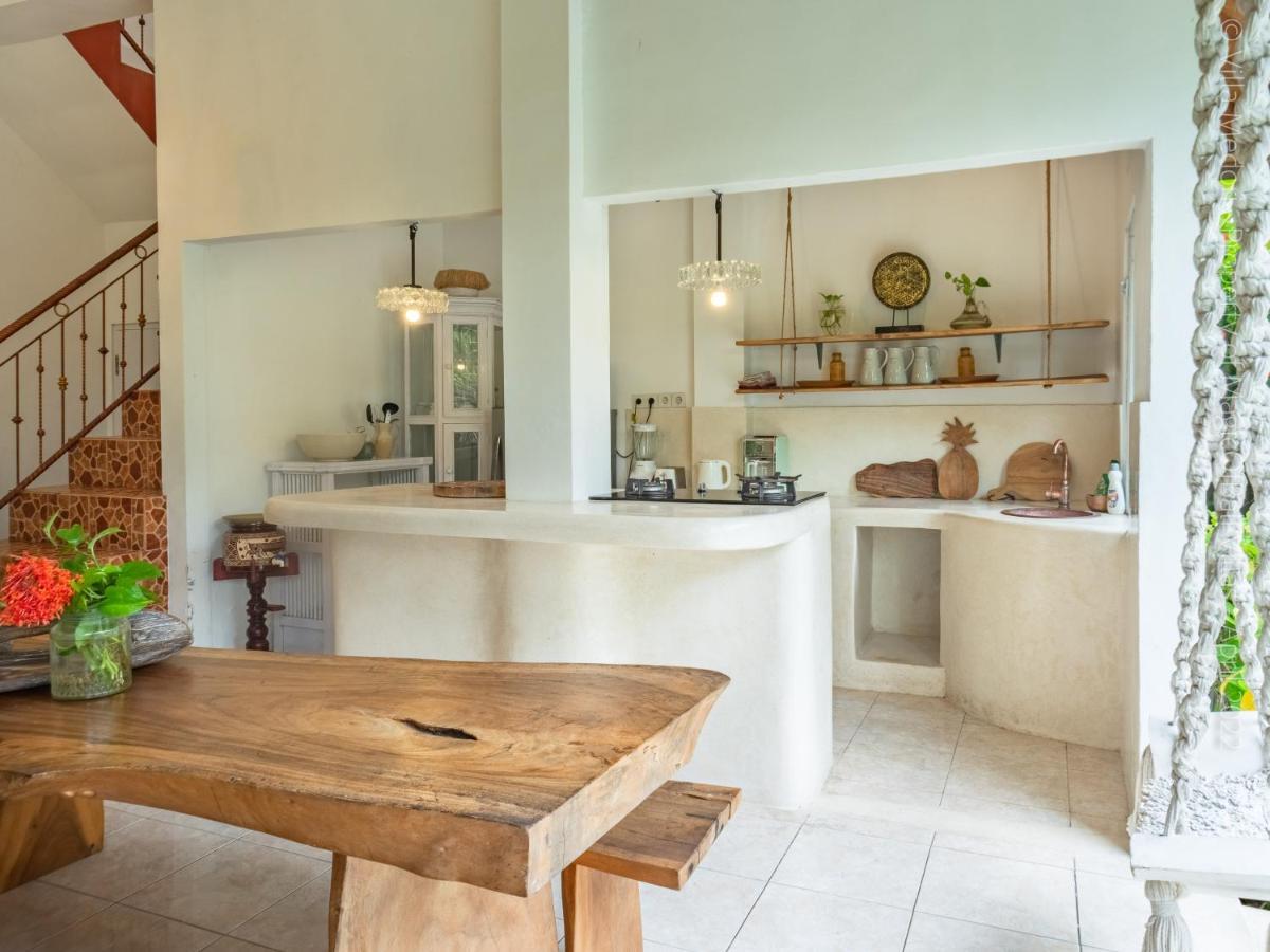 Villa Enjoy - Seminyak Center Luaran gambar