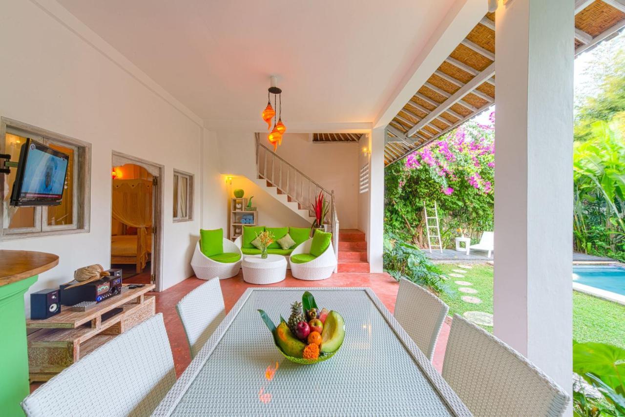 Villa Enjoy - Seminyak Center Luaran gambar