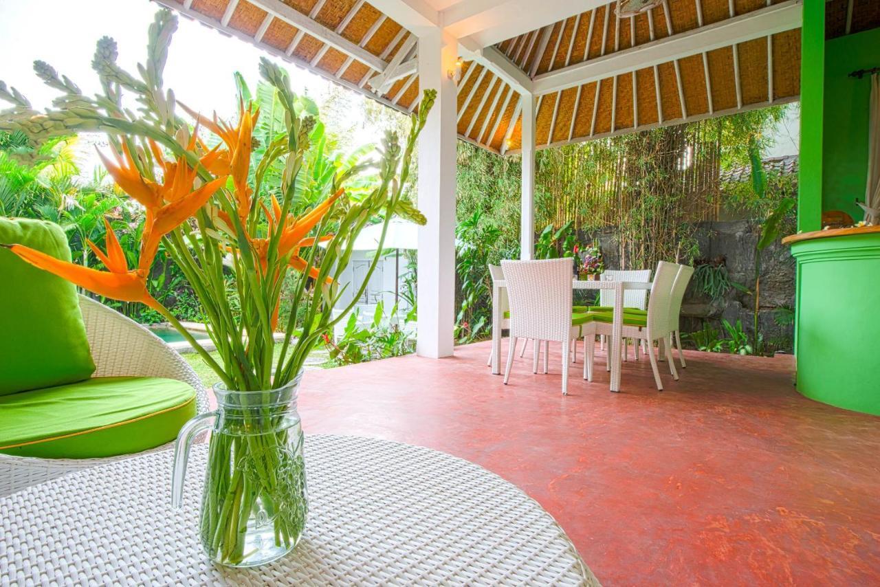 Villa Enjoy - Seminyak Center Luaran gambar