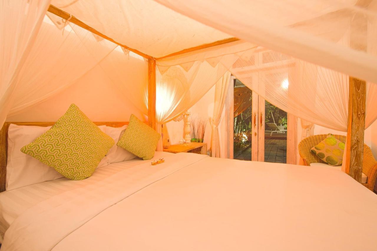 Villa Enjoy - Seminyak Center Luaran gambar