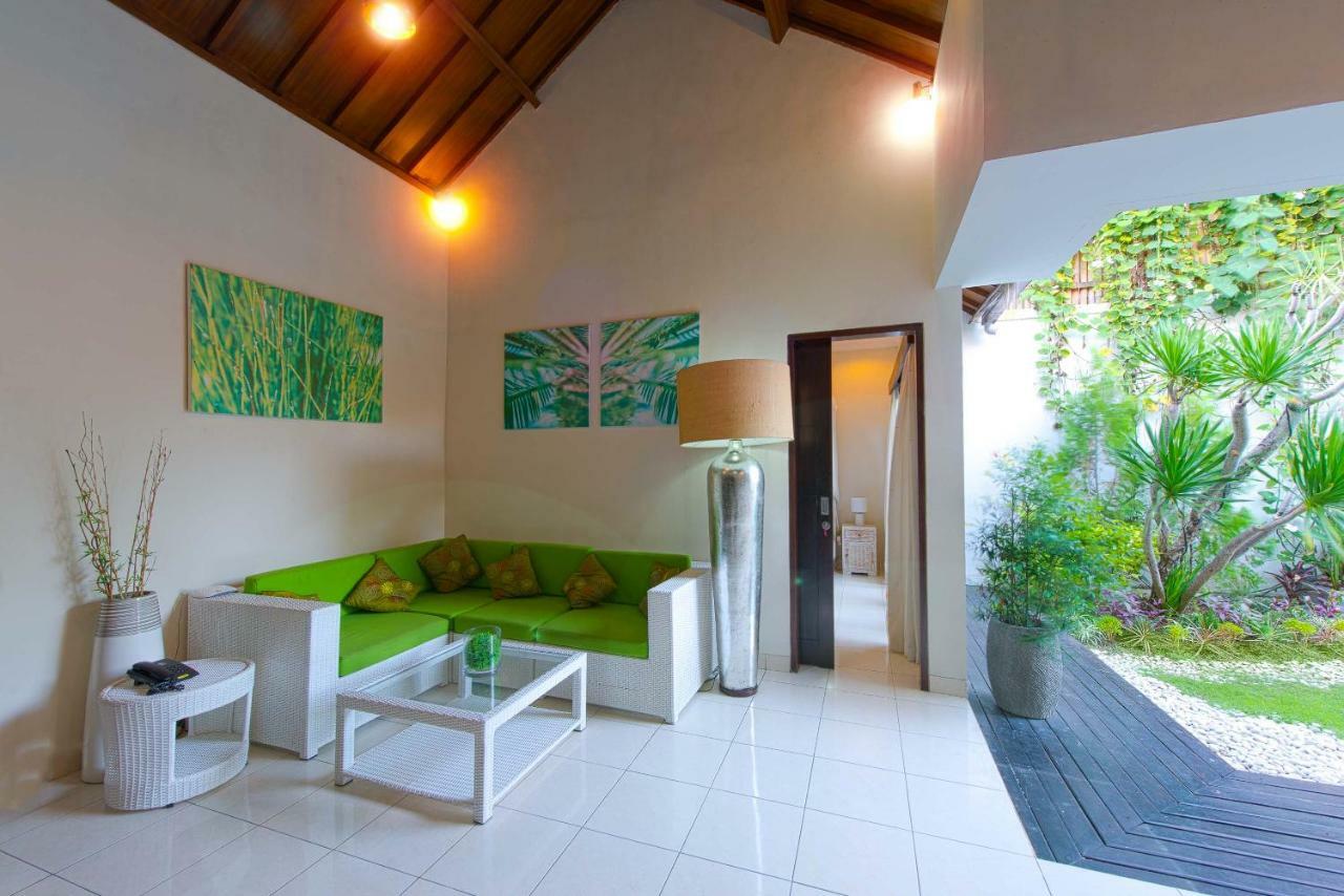 Villa Enjoy - Seminyak Center Luaran gambar