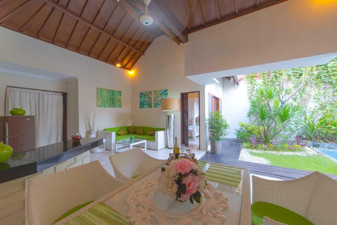 Villa Enjoy - Seminyak Center Luaran gambar